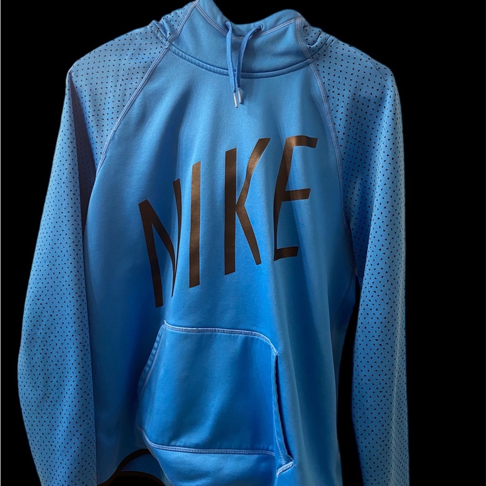 Men's Nike sweatshirt.